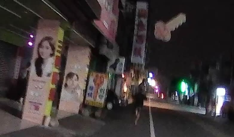 通緝犯被警察抓包後狂奔。（圖／霧峰分局提供）