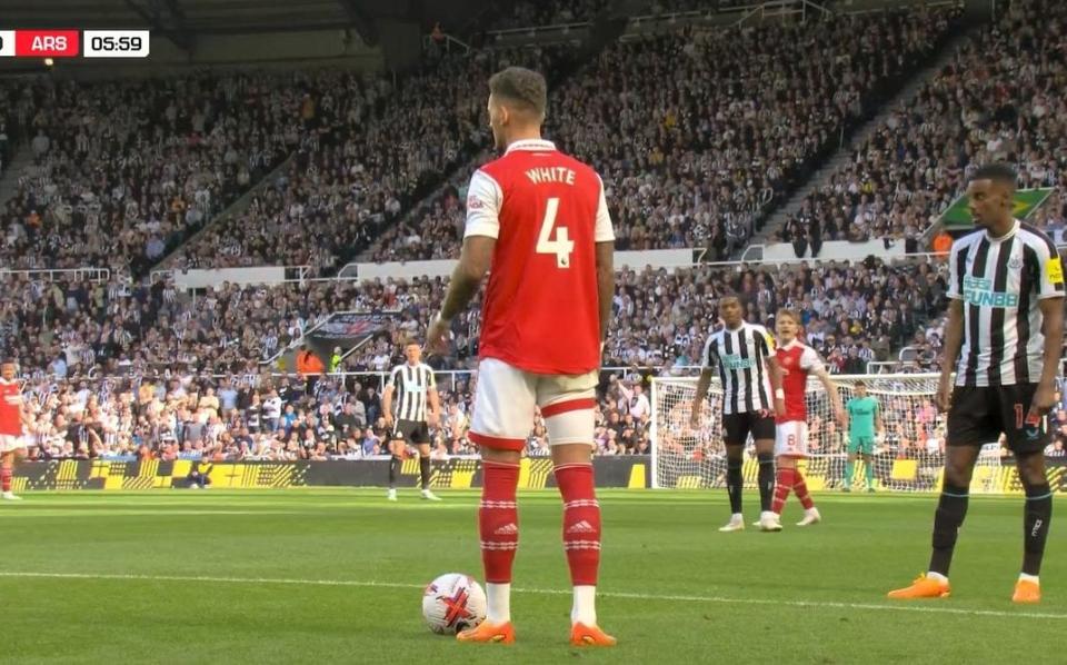 Ben White stands over an early free-kick at Newcastle - Arsenal's time-wasting at Newcastle fully documented - Arsenal.com