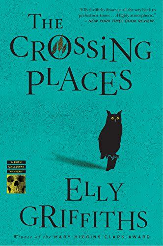 The Crossing Places (Ruth Galloway Series Book 1)