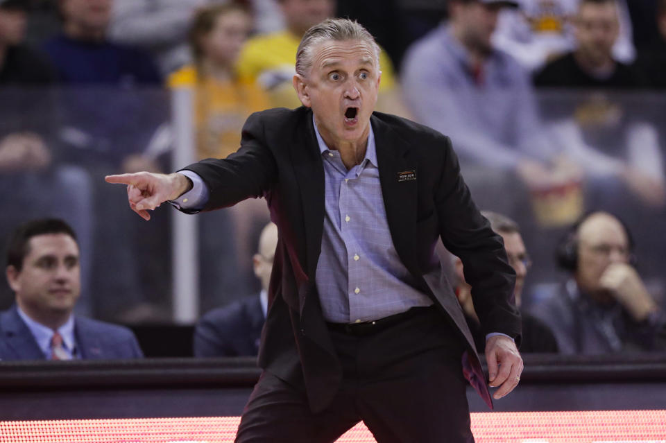 'Illinois-Chicago coach Steve McClain reacts during in the first half of the team's NCAA college basketball game against Northern Kentucky for the Horizon League men's tournament championship in Indianapolis, Tuesday, March 10, 2020. (AP Photo/Michael Conroy)