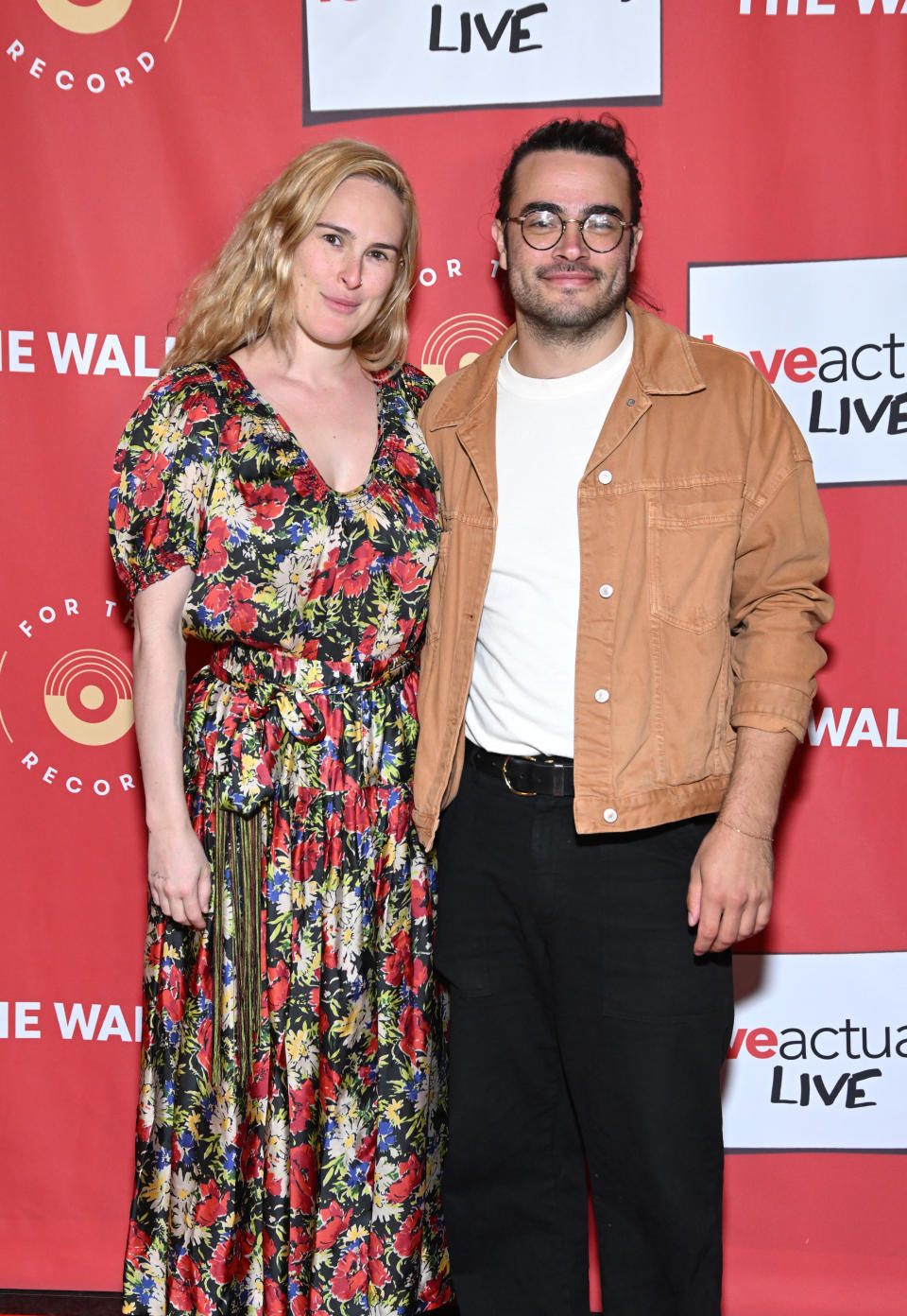 BEVERLY HILLS, CALIFORNIA - NOVEMBER 29: (L-R) Rumer Willis and Derek Thomas attend the Los Angeles premiere of "Love Actually Live" at Wallis Annenberg Center for the Performing Arts on November 29, 2023 in Beverly Hills, California. (Photo by Michael Tullberg/Getty Images)