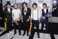 NEW YORK, NY - MAY 23: (L-R) Zayn Malik, Niall Horan, Harry Styles, Louis Tomlinson and Liam Payne of One Direction attend the "Men In Black 3" New York Premiere at Ziegfeld Theatre on May 23, 2012 in New York City. (Photo by Stephen Lovekin/Getty Images)