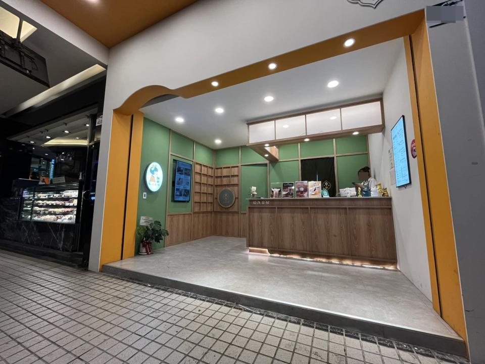 王浩宇表示，Toyz的手搖飲店轉眼間已經狂開53家。（翻攝自王浩宇臉書）