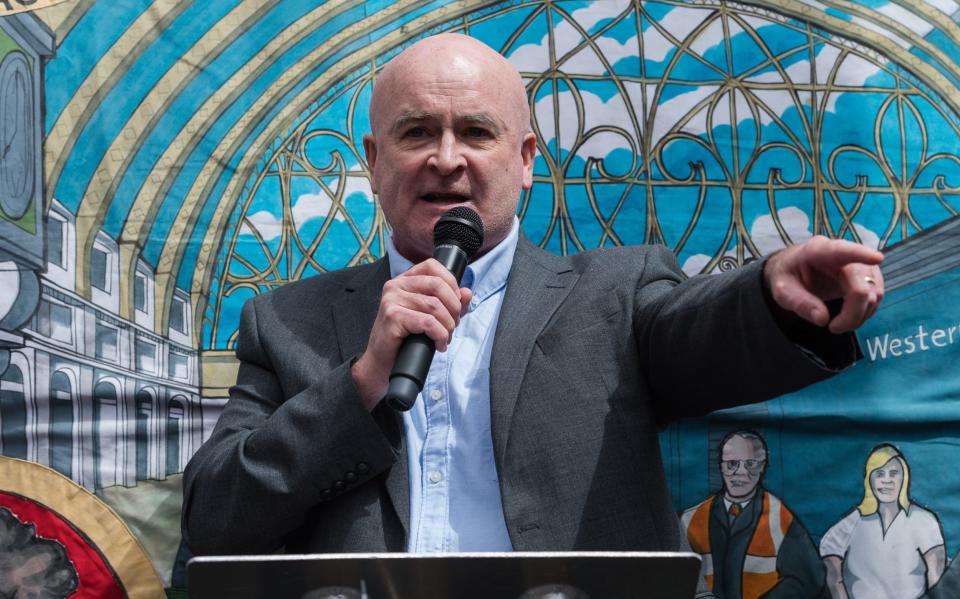 General Secretary of the National Union of Rail, Maritime and Transport Workers (RMT) Mick Lynch speaks during a rally in solidarity with striking railway workers outside King's Cross Station on the third day of the biggest national rail strike in Britain in 30 years in London, United Kingdom on June 25, 2022 - Anadolu Agency