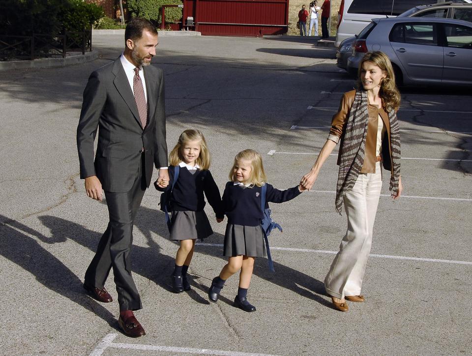 ©2010 RAMEY PHOTO USA ONLY Madrid, Sep 15 2010 Spanish Royals PRINCE FELIPE and PRINCESS LETIZIA take Princess Leonor and her sister Princess Sofia for their first day at school at the Santa Maria de los Rosales in Madrid, Spain. PGta68 (Photo by Philip Ramey/Corbis via Getty Images)