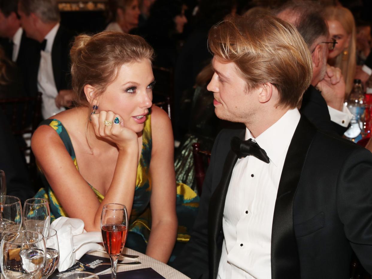 taylor swift joe alwyn