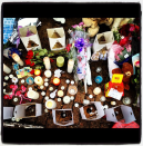 Makeshift memorial, 4:15 p.m., Sandy Hook. (Dylan Stableford/Yahoo! News)