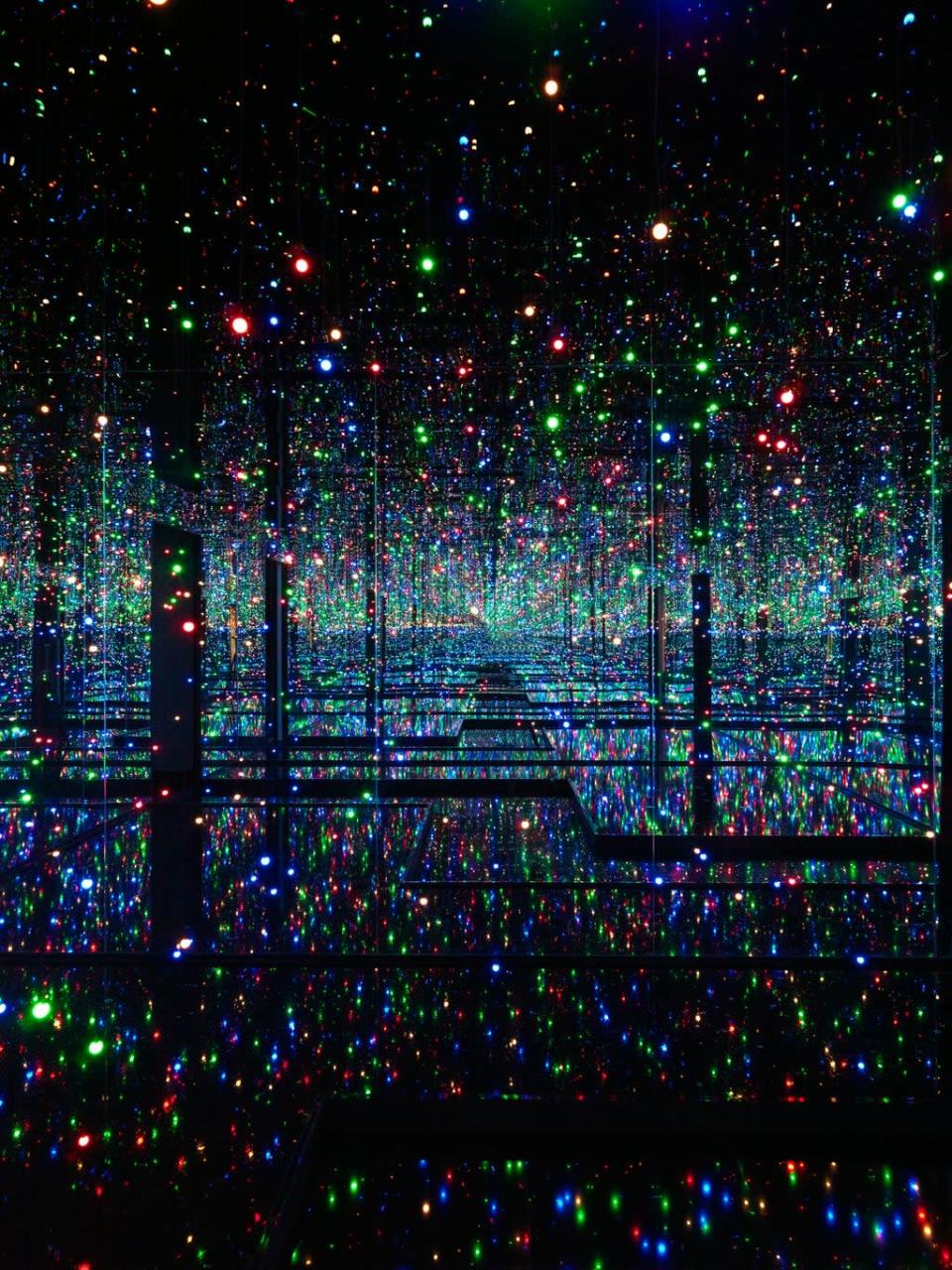 Infinity Mirrored Room - Filled with the Brilliance of Life, 2011/2017 (Yayoi Kusama)