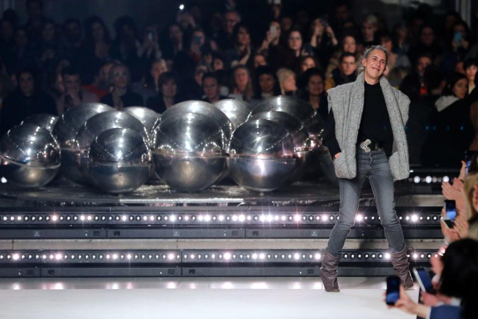 EN IMAGES –  Les stars à la Paris Fashion Week automne-hiver 2020-2021