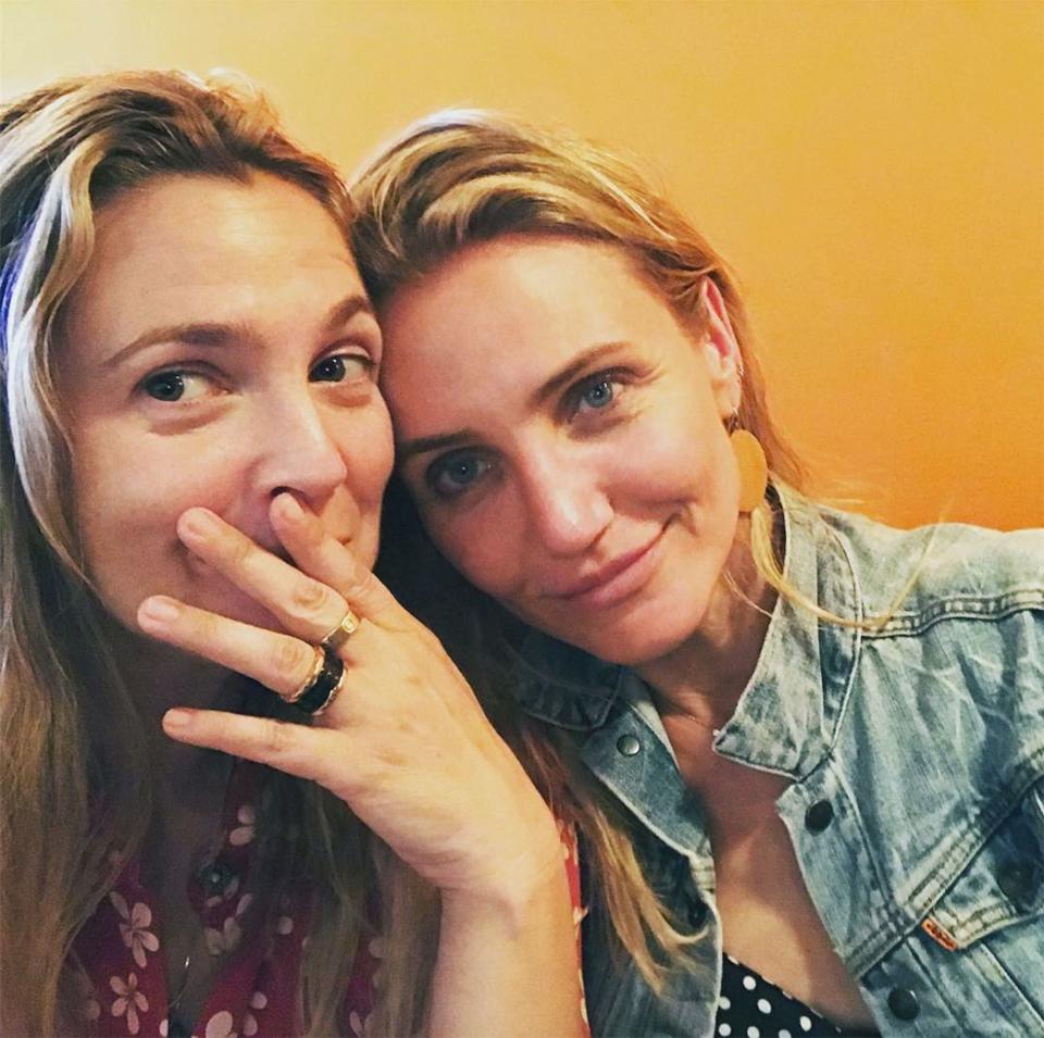 DREW BARRYMORE & CAMERON DIAZ 