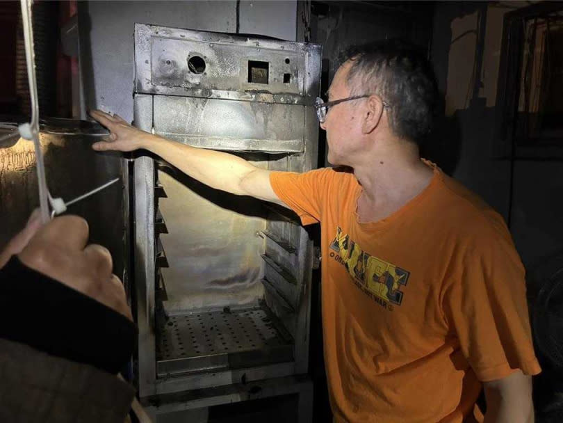 起火原因疑為烘箱溫度過高而引火。（圖／民眾提供）