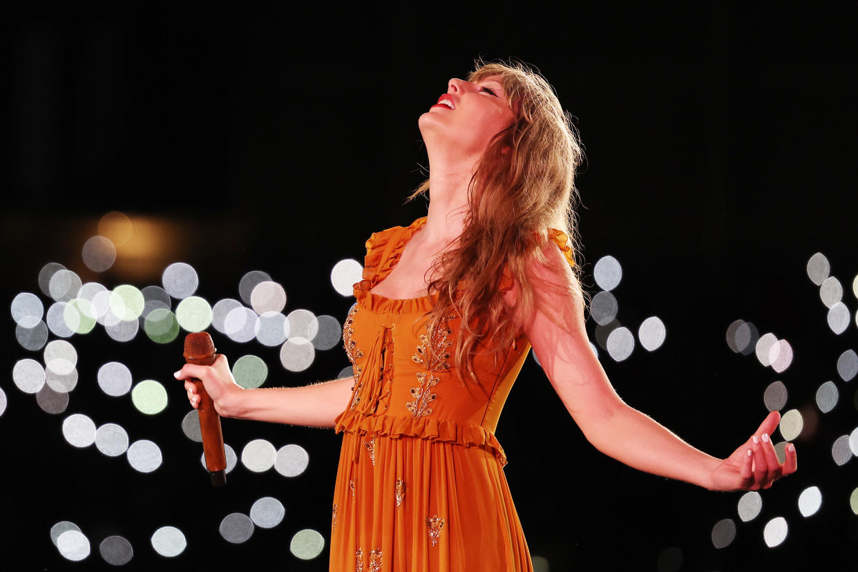 Taylor Swift performing in Australia