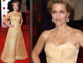 Dass Goldfarben durchaus schön seinen können (wenn frau damit sparsam umgeht), beweist <b>Gillian Anderson</b>. Unglaublich, aber diese Frau wird mit jedem Tag schöner.