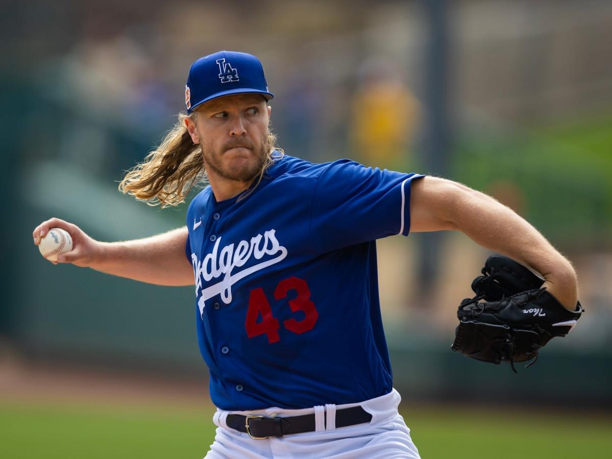 Noah Syndergaard solid, Dodgers bullpen not so much in loss to