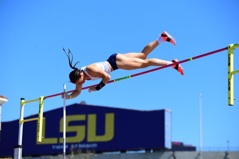 Kent State's Leah Pasqualetti won the pole vault at the 2022 MAC Outdoor Track and Field Championships in Kalamazoo, Mich.