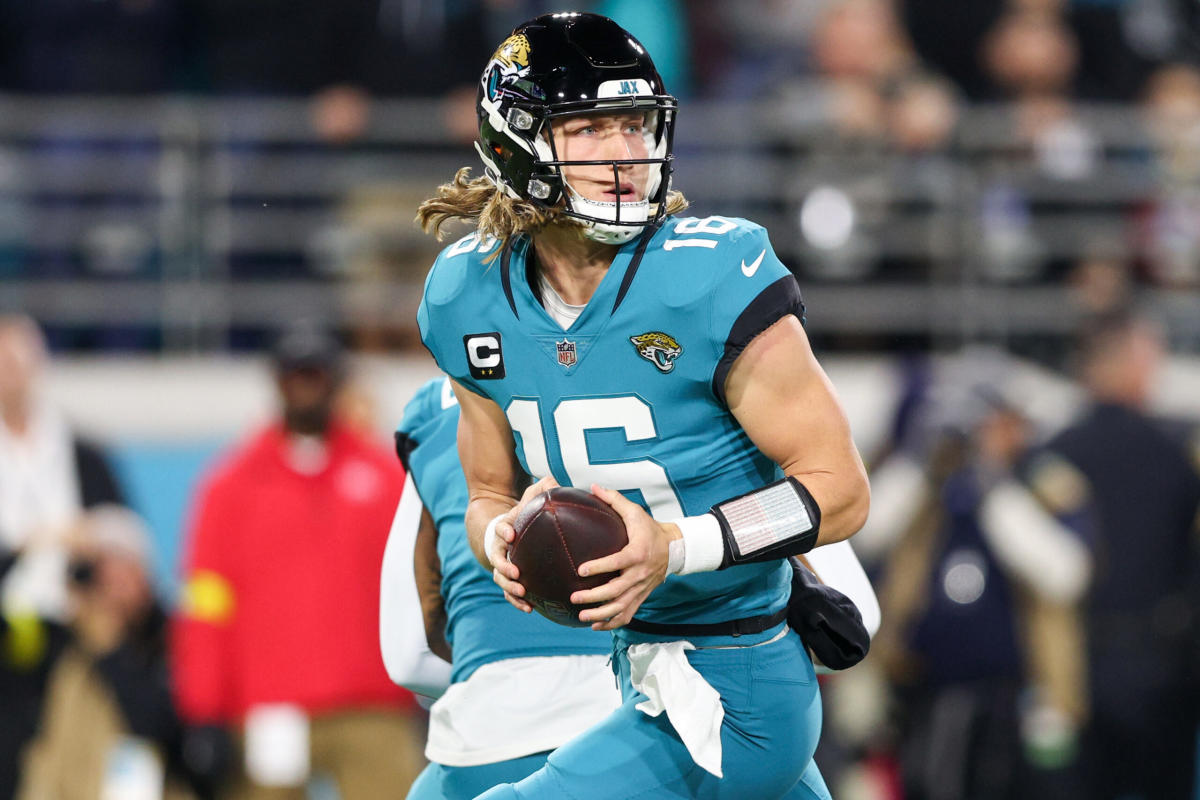 Watch: Jaguars trick play ends in disaster with turnover