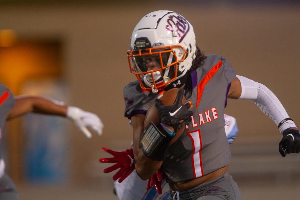 Eastlake's Junior Trotman runs down the sidelines against Socorro at the SAC on Sept. 28, 2023.