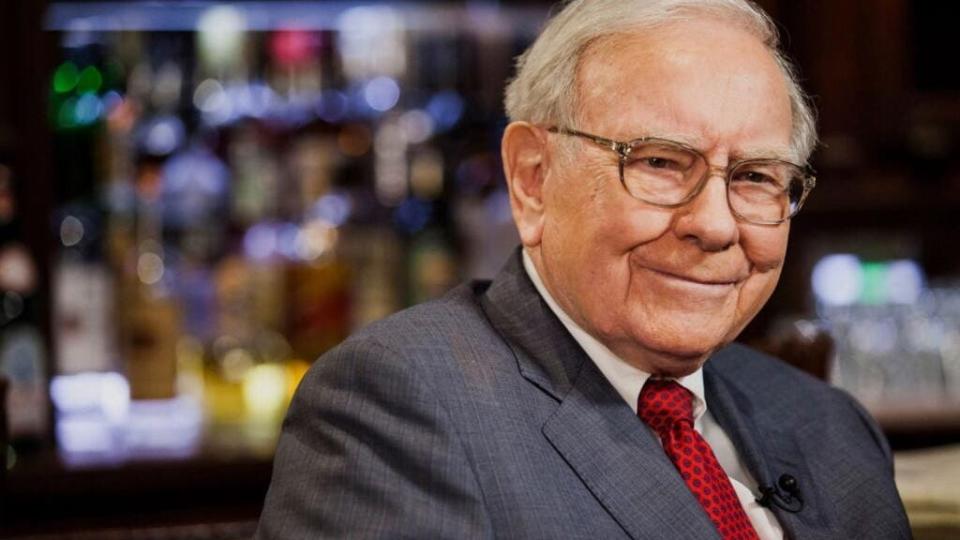 'Warren Buffett Indicator' Sounds Alarm: Stock Market Levels Now Surpass Dot-Com Bubble, Great Financial Crisis