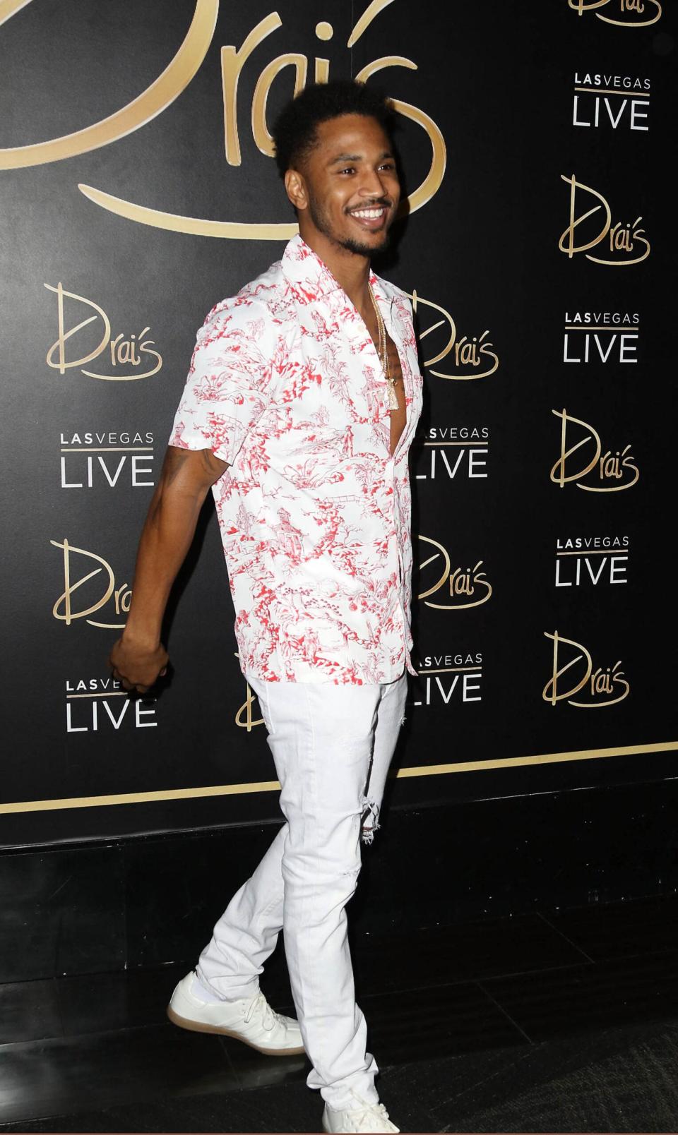 Trey Songz Performs LIVE At SWIM NIGHT Grand Season Opening At Drai's Beachclub In Las Vegas