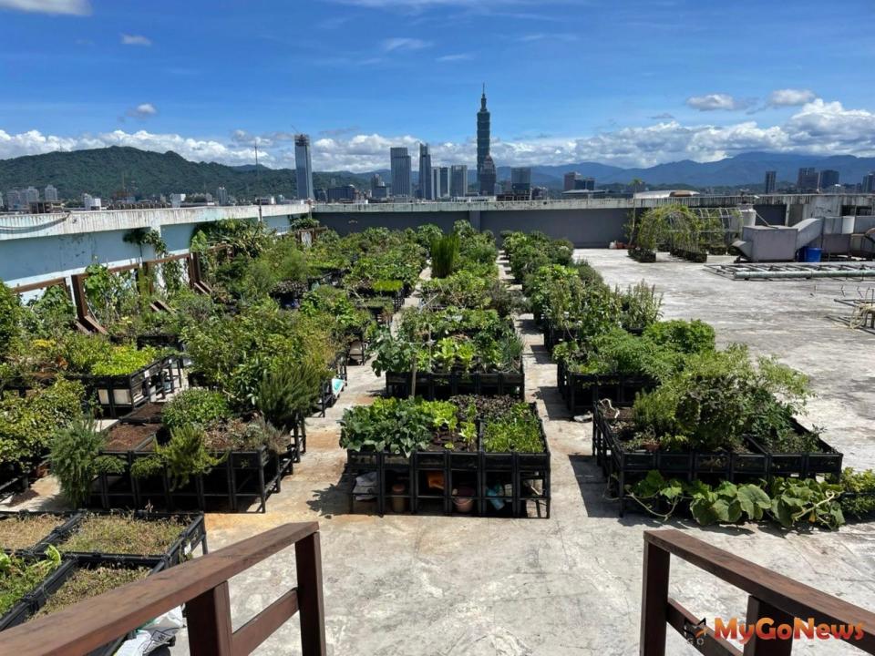 ▲田園城市創造城市價值，有機食農教育園區及綠屋頂，發揮社區營造及加值功能(圖/台北市政府)