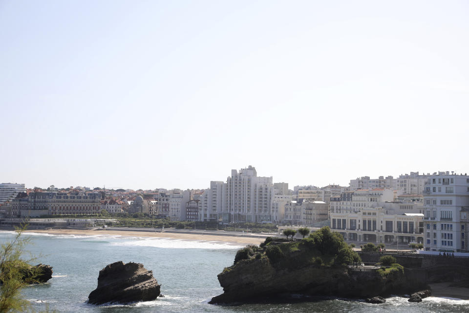 A normally bustling beach is empty as it falls inside the restricted area as security is stepped-up ahead of the G-7 summit in Biarritz, France Friday, Aug. 23, 2019. U.S. President Donald Trump will join host French President Emmanuel Macron and the leaders of Britain, Germany, Japan, Canada and Italy for the annual G-7 summit in the elegant resort town of Biarritz. (AP Photo/Markus Schreiber)