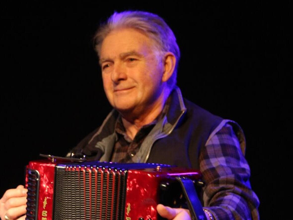 Newfoundland and Labrador musician Baxter Wareham has died. He was 78. (Leeland Wareham/ Newfoundland and Labrador Folk Arts Society - image credit)