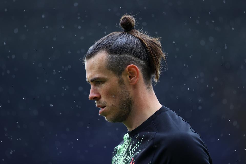 Gareth Bale of Tottenham Hotspur warms up at Elland Road (Getty)