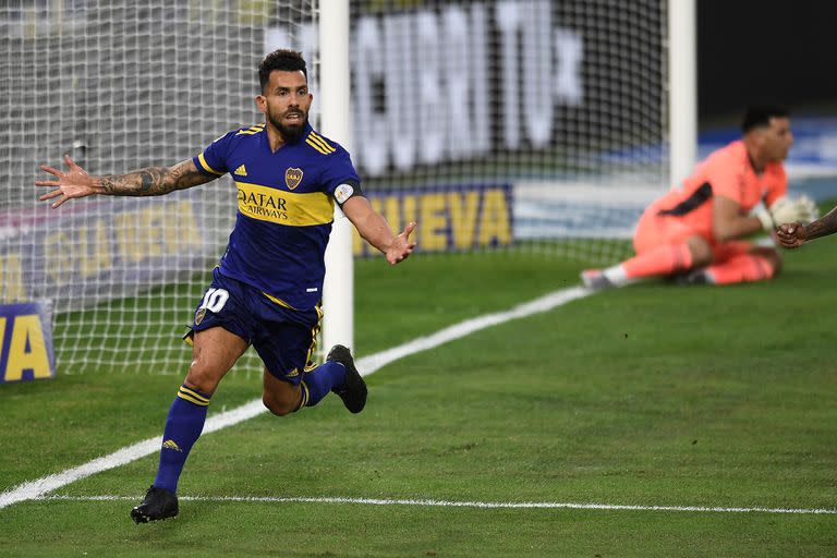 Festejo del gol de Carlos Tévez durante el partido que disputan Boca Juniors y River Plate por la Copa Liga Profesional 2021