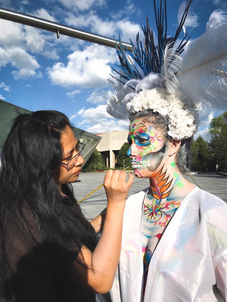 Este año la serie Danzatrinas integró a artistas de body paint. Foto: Cortesía Edgar Olguín