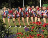 Cheerleaders practise a Cheer Team GB routine near Green Park in central London July 22, 2012. REUTERS/Olivia Harris