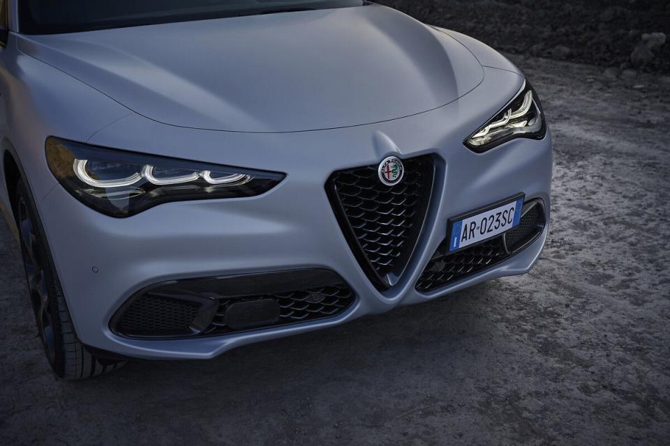 2024 alfa romeo stelvio