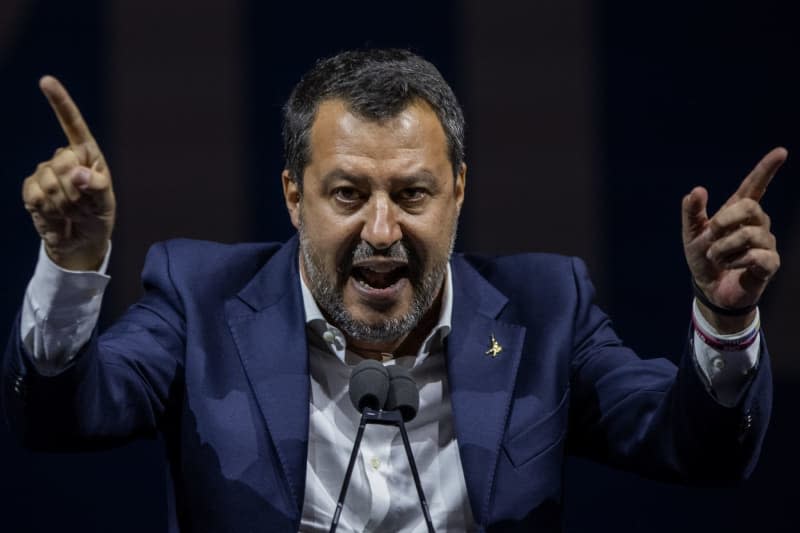 The leader of the Italian Northern League party Matteo Salvini gives a speech during the election rally to mark the conclusion of the coalition with the leader of the far-right party Fratelli d'Italia (Brothers of Italy), Giorgia Meloni, and the leader of Forza Italia, Silvio Berlusconi (not pictured). Oliver Weiken/dpa