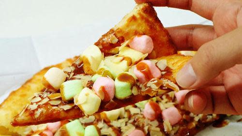 Pizza Hut's Marshmallow Dessert Pizza