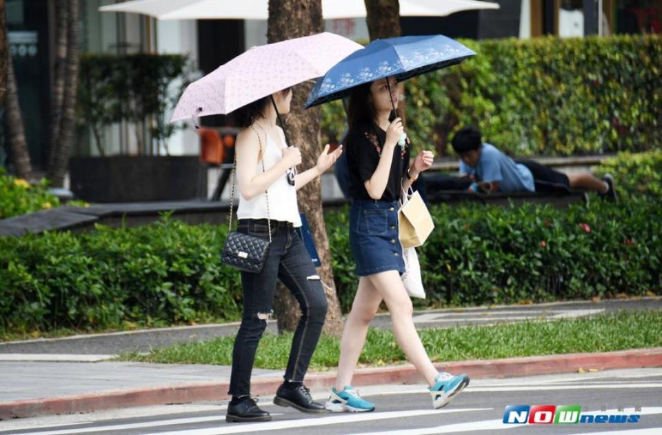 ▲白天高溫恐飆36℃，午後留意雷陣雨。（圖／NOWnews資料照）