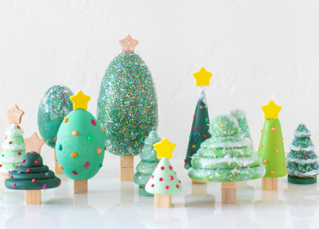 31 Christmas Crafts for Toddlers That They Can Actually Do