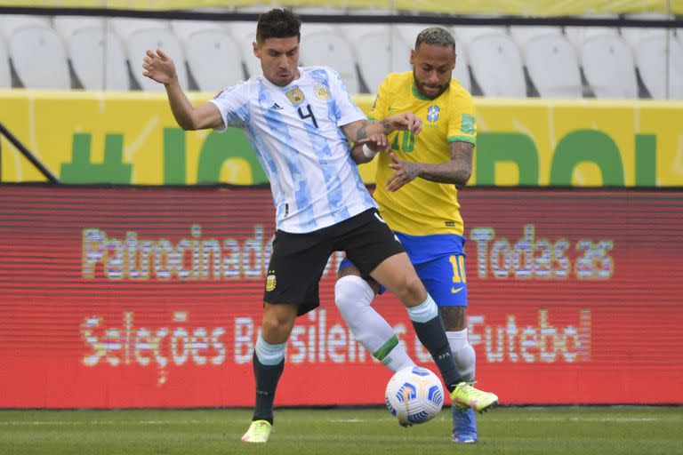 Gonzalo Montiel no tiene su lugar confirmado en Qatar 2022 por su presente en Sevilla, aunque en la selección argentina cumplió