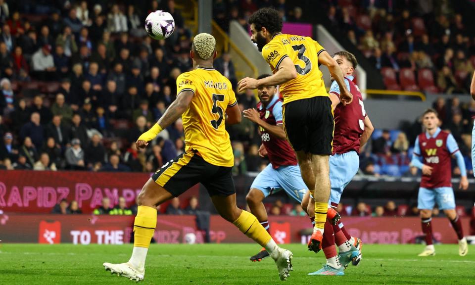 <span>Rayan Aït-Nouri heads Wolves’ equaliser at Burnley.</span><span>Photograph: Molly Darlington/Reuters</span>