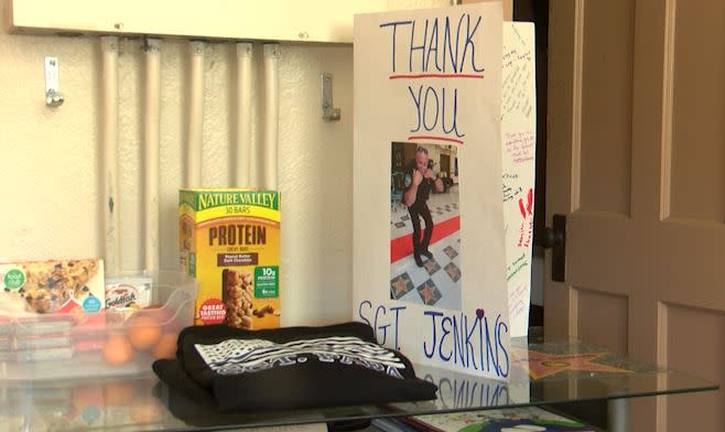 <em>Students and staff left a surprise for Sgt. Jenkins for SRO Appreciation Day. (Photo: WJHL). </em>