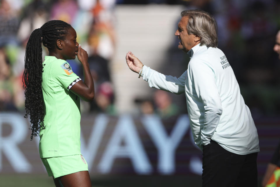 Nigeria's head coach Randy Waldrum gestures to player Nigeria's Antionette Payne during the Women's World Cup Group B soccer match between Nigeria and Canada in Melbourne, Australia, Friday, July 21, 2023. (AP Photo/Hamish Blair)