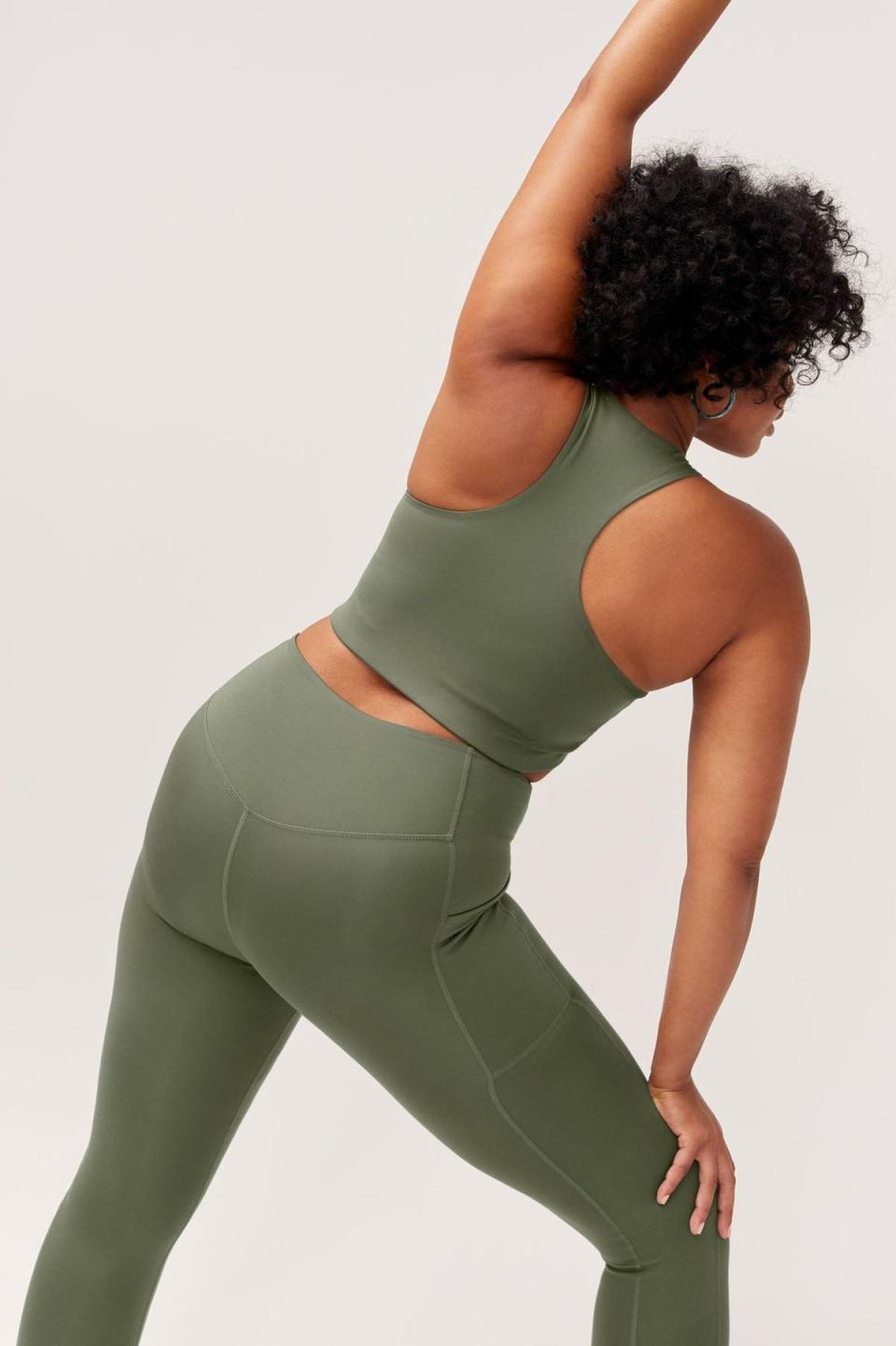 2) Thyme High-Rise Pocket Legging