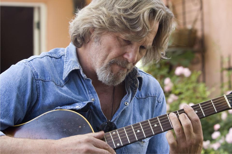 Wenig später war es dann endlich so weit: Für seine Rolle als alkoholkranker Country-Troubadour, der seine Liebe zur Musik wiederentdeckt, erhielt Bridges seinen ersten Oscar. Dabei hätte "Crazy Heart" ursprünglich nur auf DVD erscheinen und gar nicht in die Kinos kommen sollen. (Bild: Fox)