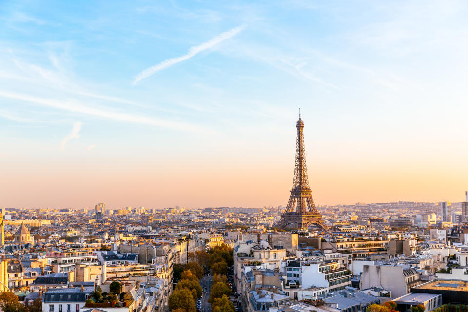 Cierra los puestos de cabeza Francia debido a que la caída del turismo le hará perder <strong>7.440 millones de euros</strong>. (Foto: Getty Creative).