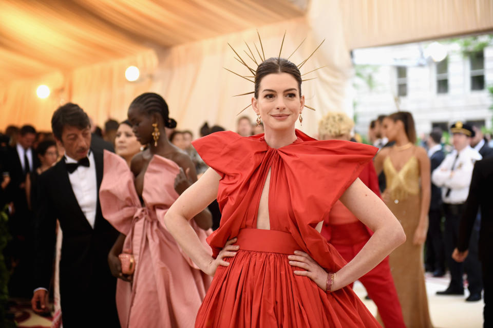 Anne Hathaway isn’t about to let fans body-shame her [Photo: Getty]