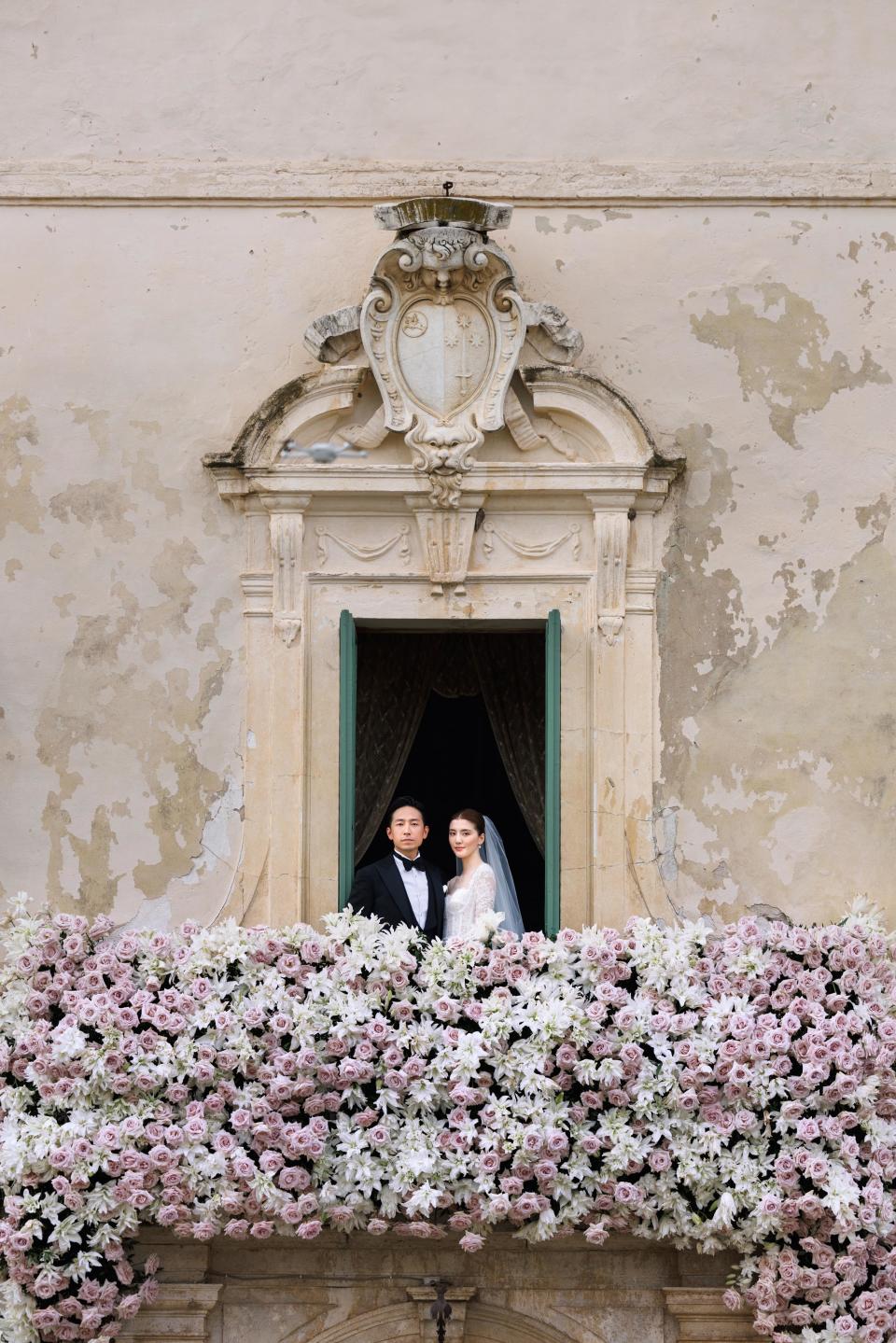 Karena Wu Qianyu and Shi Boxiong, the third generation of billionaires, held a makeup wedding in Italy