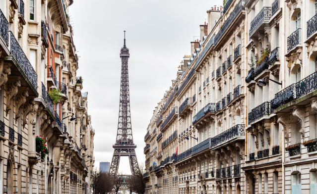 Luxury Boutique of Louis Vuitton at Montaigne avenue in Paris, France. View  of wonderful showcase Stock Photo - Alamy