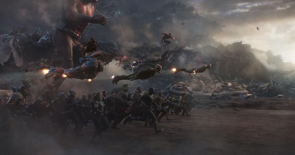 avengers endgame crowd fight