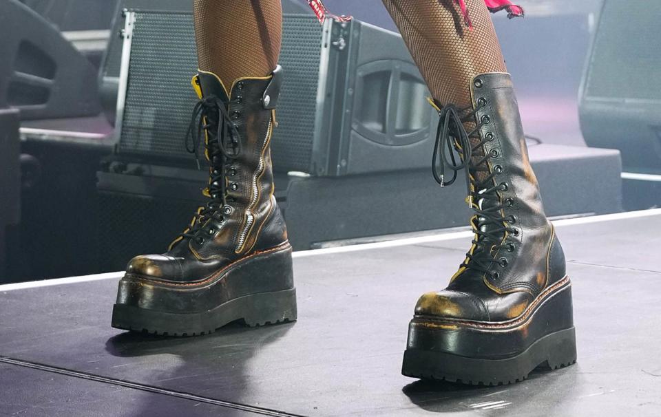 Doechii, boots, combat boots, leather, platform, metal, grunge, BET Experience 2024