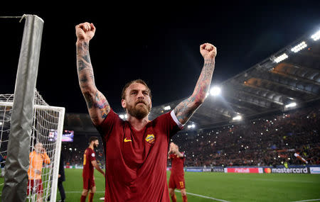 Soccer Football - Champions League Quarter Final Second Leg - AS Roma vs FC Barcelona - Stadio Olimpico, Rome, Italy - April 10, 2018. Roma's Daniele De Rossi celebrates at the end of the match. REUTERS/Alberto Lingria