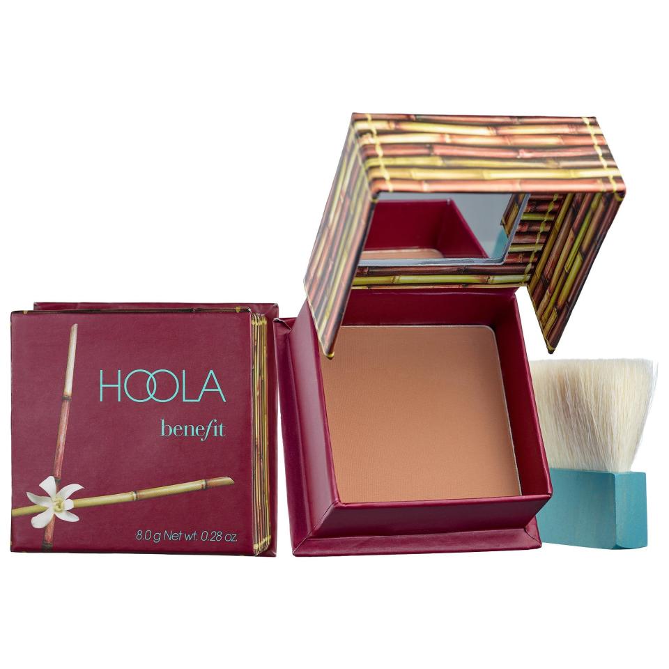 30) Hoola Matte Bronzer