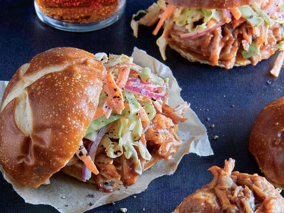 pulled pork sandwiches